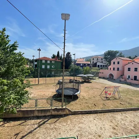 Olive Lägenhet Nerezine