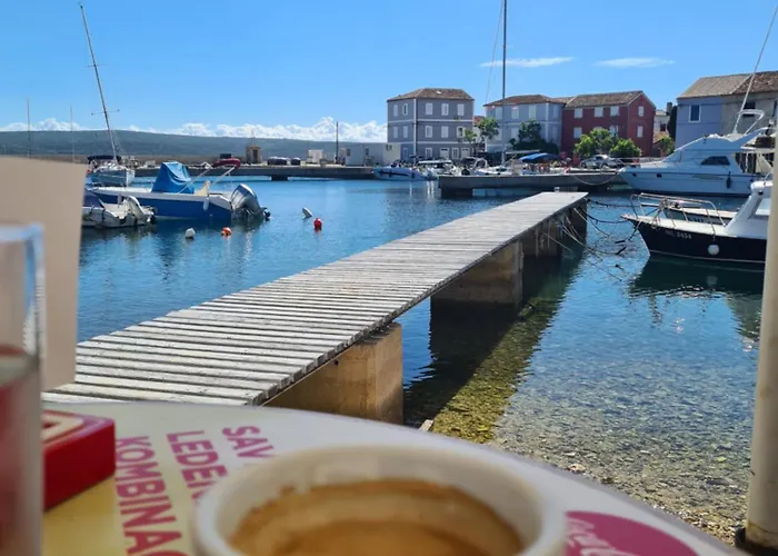 Olive Lägenhet Nerezine