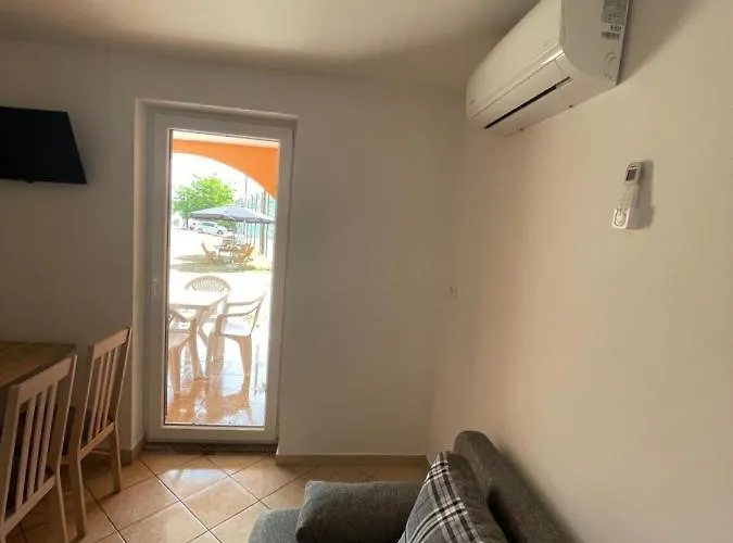 Olive * 内里吉恩